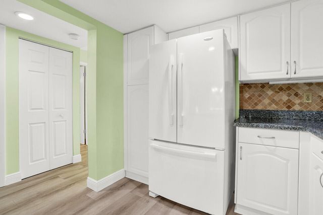 215 Oak Harbour Drive, Juno Beach, FL 33408