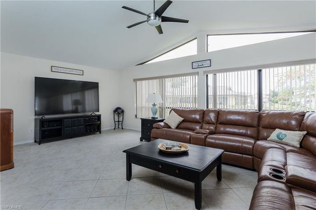 512 33rd TER, Cape Coral, FL 33904