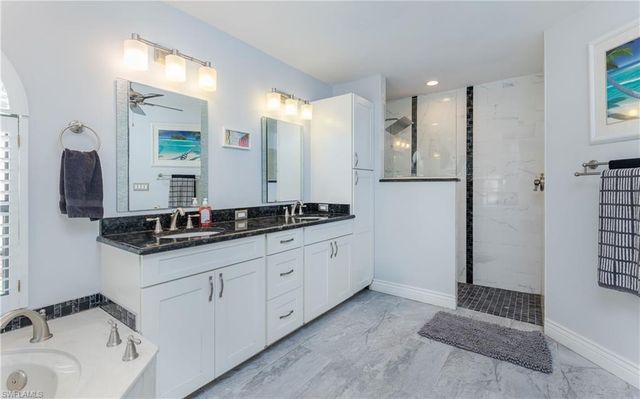 512 33rd TER, Cape Coral, FL 33904
