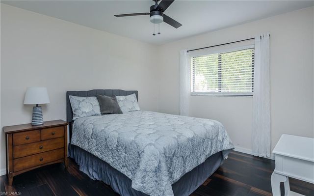 512 33rd TER, Cape Coral, FL 33904