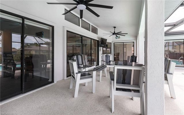 512 33rd TER, Cape Coral, FL 33904