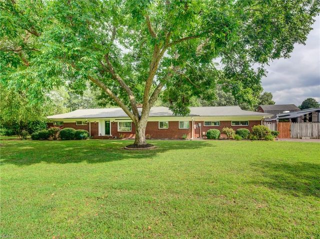 101 Stadium DR, Chesapeake, VA 23322