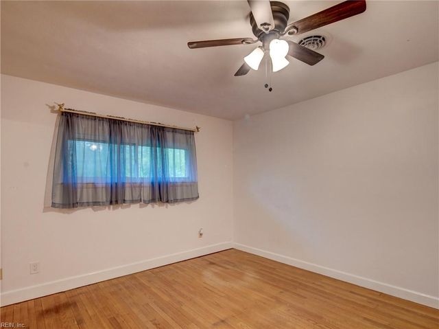 101 Stadium DR, Chesapeake, VA 23322
