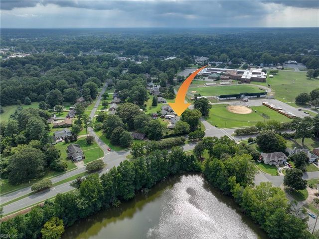 101 Stadium DR, Chesapeake, VA 23322