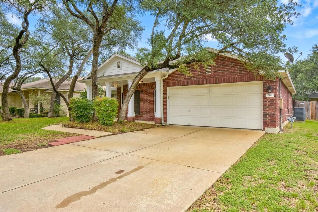 17405 Bottle Springs LN, Leander, TX 78641