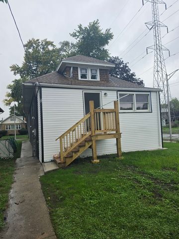 97 Bellwood Avenue, Bellwood, IL 60104