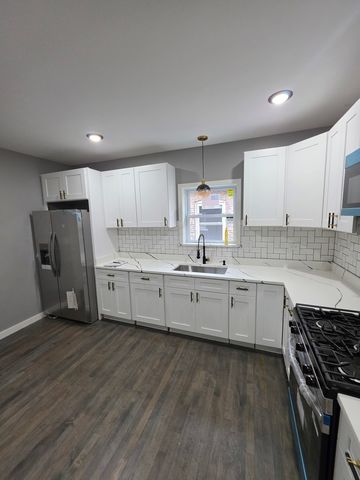 97 Bellwood Avenue, Bellwood, IL 60104