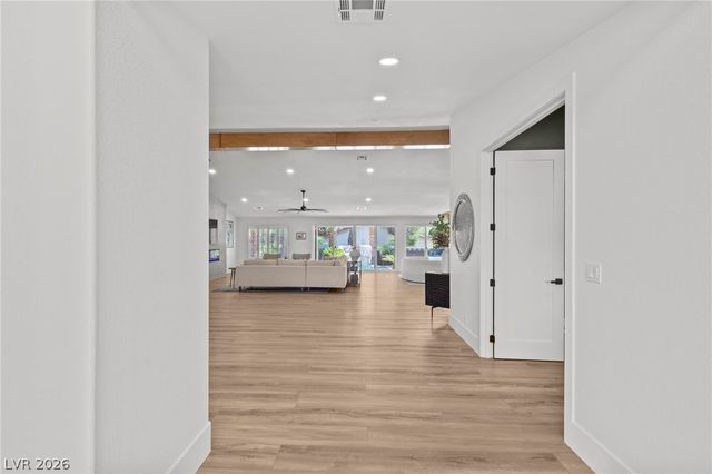 7350 Obannon Drive, Las Vegas, NV 89117