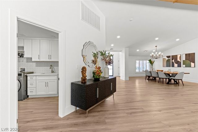 7350 Obannon Drive, Las Vegas, NV 89117