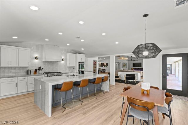 7350 Obannon Drive, Las Vegas, NV 89117