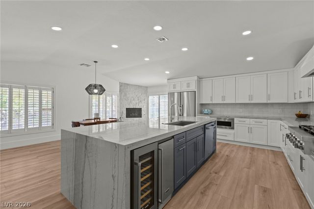 7350 Obannon Drive, Las Vegas, NV 89117