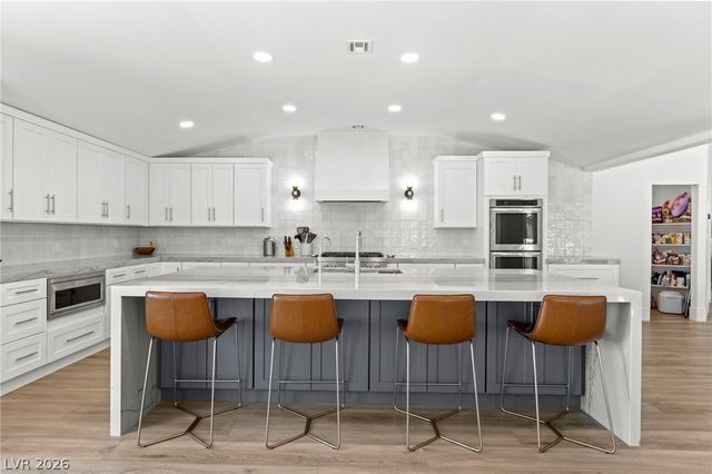 7350 Obannon Drive, Las Vegas, NV 89117