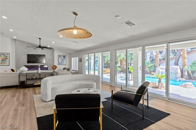 7350 Obannon Drive, Las Vegas, NV 89117