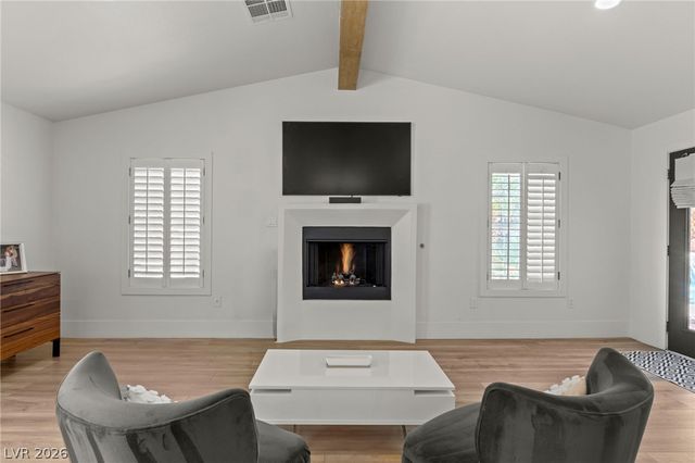 7350 Obannon Drive, Las Vegas, NV 89117