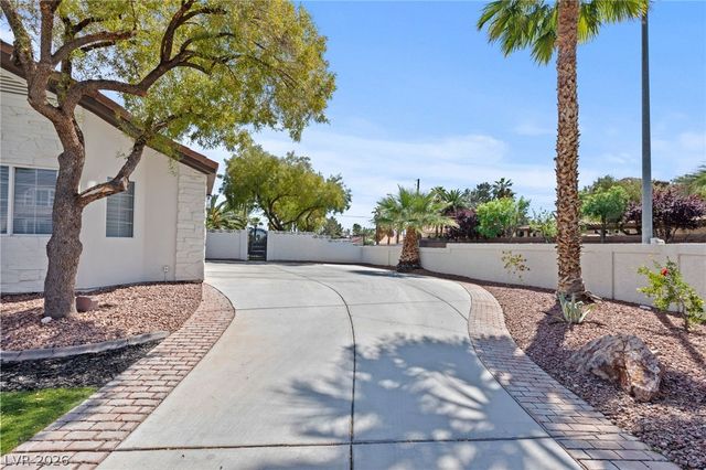 7350 Obannon Drive, Las Vegas, NV 89117