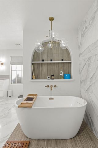 7350 Obannon Drive, Las Vegas, NV 89117