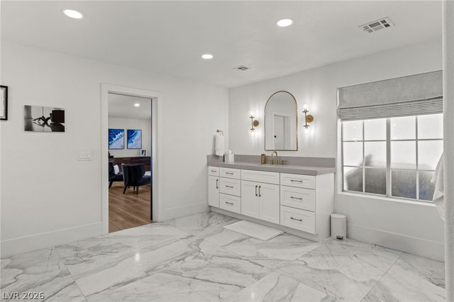 7350 Obannon Drive, Las Vegas, NV 89117