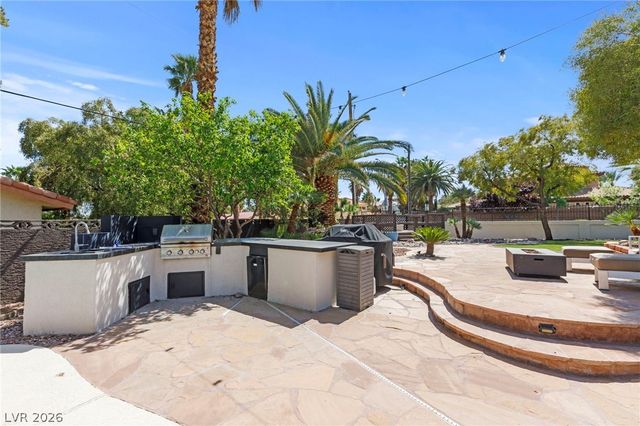 7350 Obannon Drive, Las Vegas, NV 89117