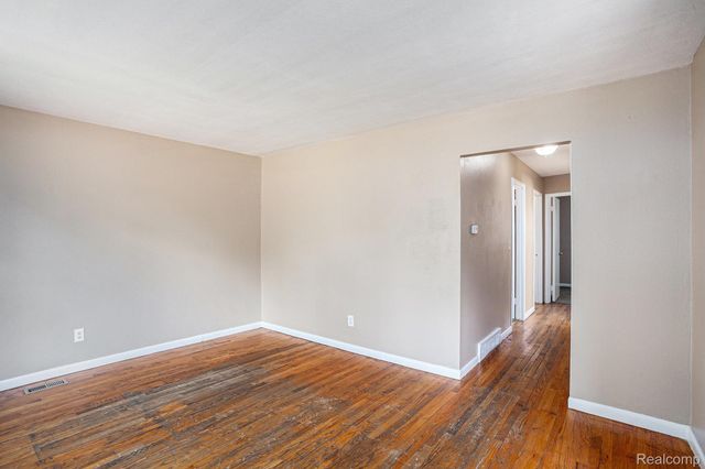 998 Dewey Street, Pontiac, MI 48340