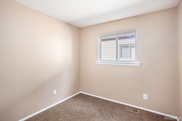 998 Dewey Street, Pontiac, MI 48340