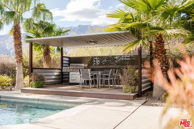 1096 Lucent Court, Palm Springs, CA 92262