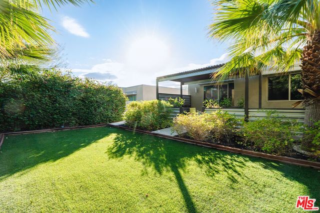 1096 Lucent Court, Palm Springs, CA 92262