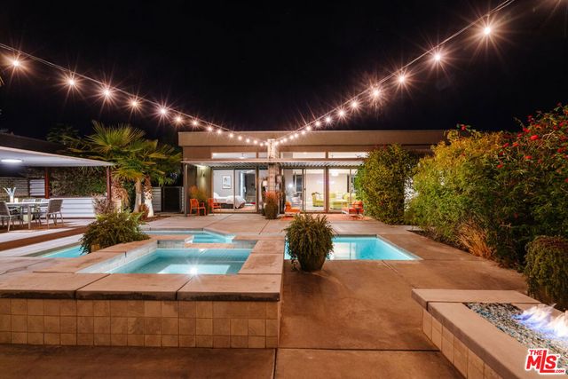 1096 Lucent Court, Palm Springs, CA 92262