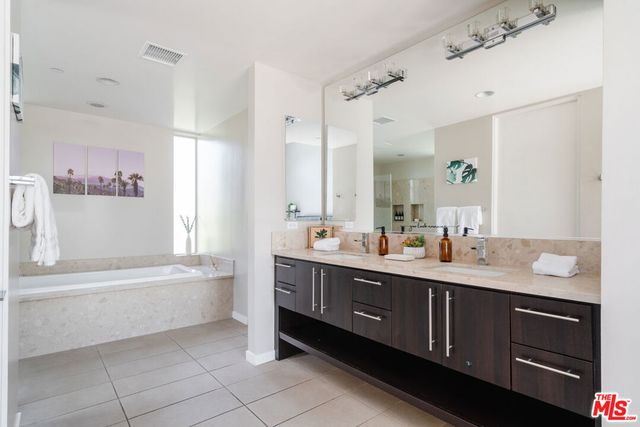 1096 Lucent Court, Palm Springs, CA 92262