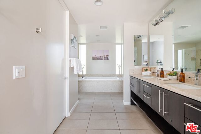 1096 Lucent Court, Palm Springs, CA 92262