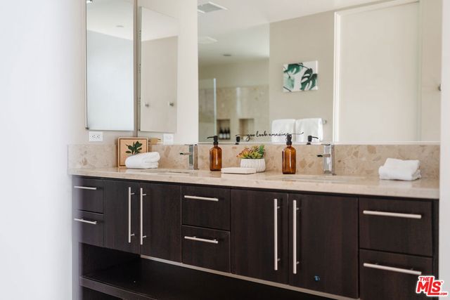1096 Lucent Court, Palm Springs, CA 92262