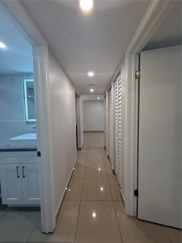 100 SE 5th Ave 1, Hallandale Beach, FL 33009