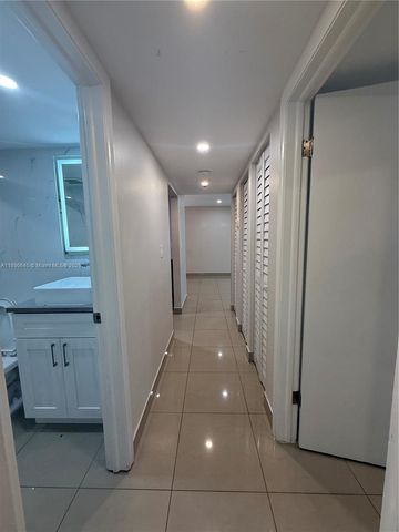 100 SE 5th Ave 1, Hallandale Beach, FL 33009