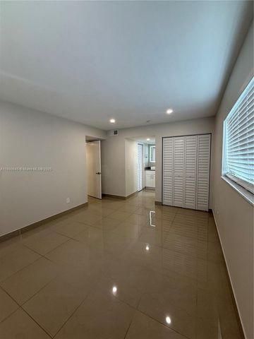 100 SE 5th Ave 1, Hallandale Beach, FL 33009