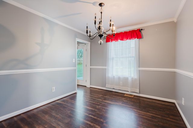 512 Perry Drive, Nicholasville, KY 40356