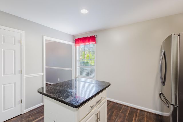512 Perry Drive, Nicholasville, KY 40356