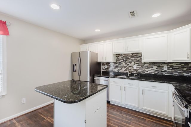512 Perry Drive, Nicholasville, KY 40356