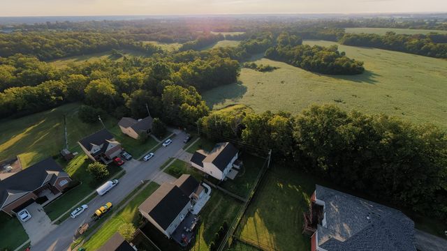 512 Perry Drive, Nicholasville, KY 40356