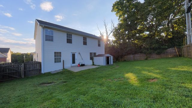 512 Perry Drive, Nicholasville, KY 40356