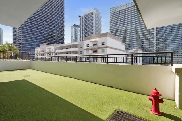 999 SW 1st Ave 2809, Miami, FL 33130