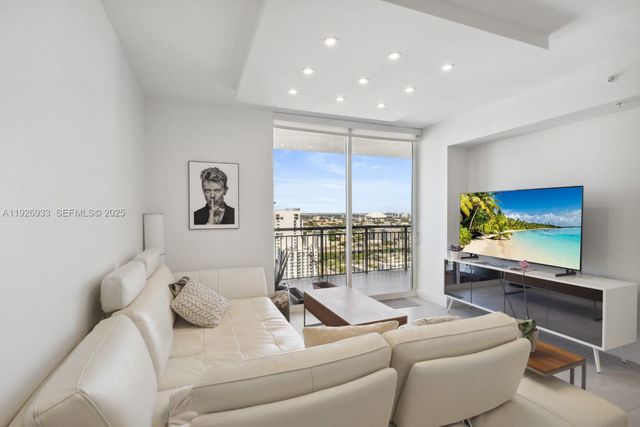 999 SW 1st Ave 2809, Miami, FL 33130