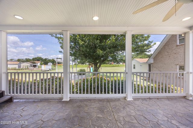 204 Fentress Drive, Knotts Island, NC 27950