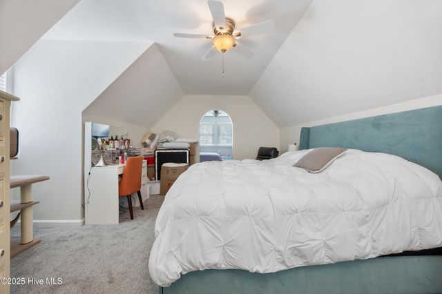 204 Fentress Drive, Knotts Island, NC 27950