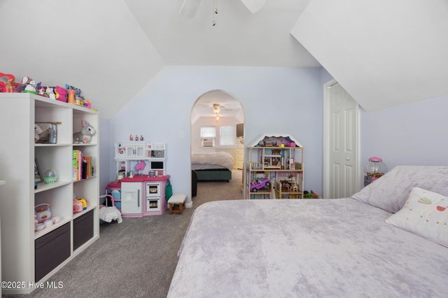 204 Fentress Drive, Knotts Island, NC 27950