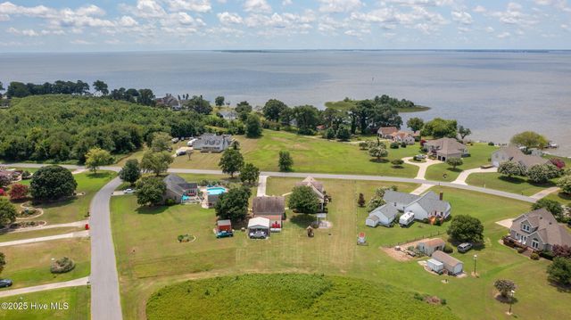 204 Fentress Drive, Knotts Island, NC 27950