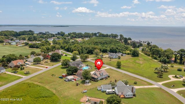 204 Fentress Drive, Knotts Island, NC 27950