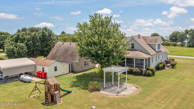 204 Fentress Drive, Knotts Island, NC 27950