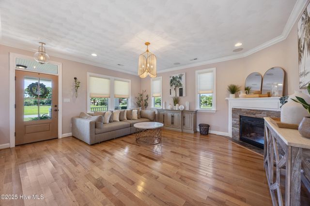 204 Fentress Drive, Knotts Island, NC 27950