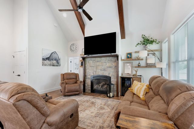 332 Country Club Rd, Winchester, TN 37398