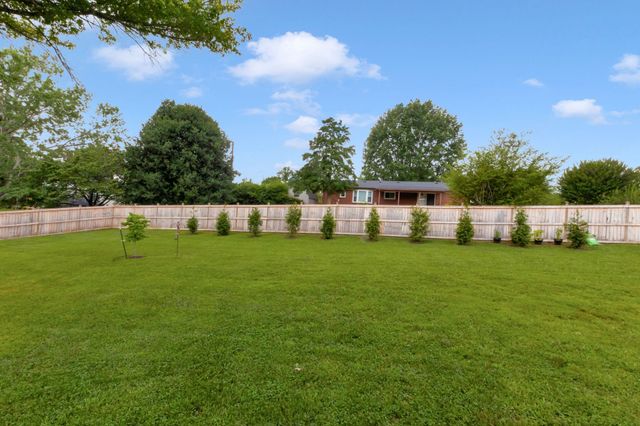 332 Country Club Rd, Winchester, TN 37398