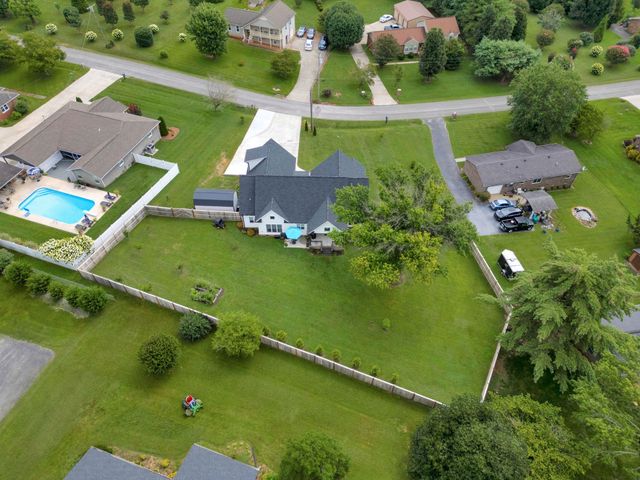 332 Country Club Rd, Winchester, TN 37398